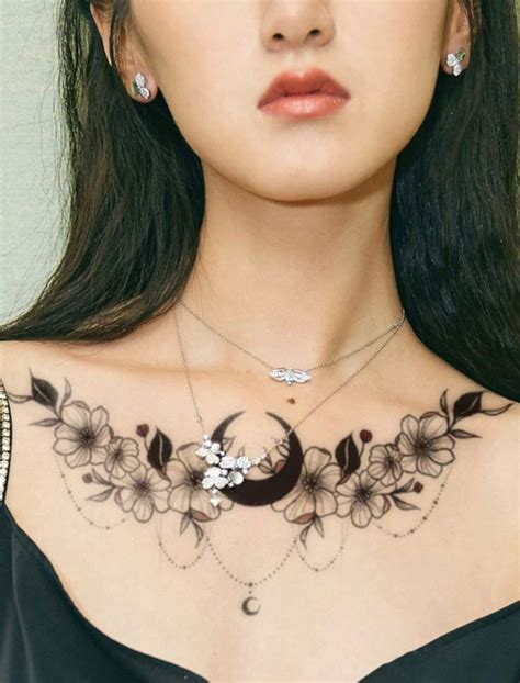 28 Best Breast Tattoo Designs And Ideas For Women。